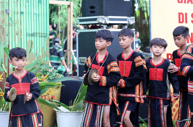 ttxvn_0109_cong chieng (2).jpg