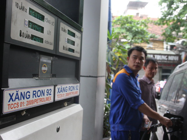 Thị trường xăng dầu 2013: Điều hành theo cơ chế thị trường ảnh 1