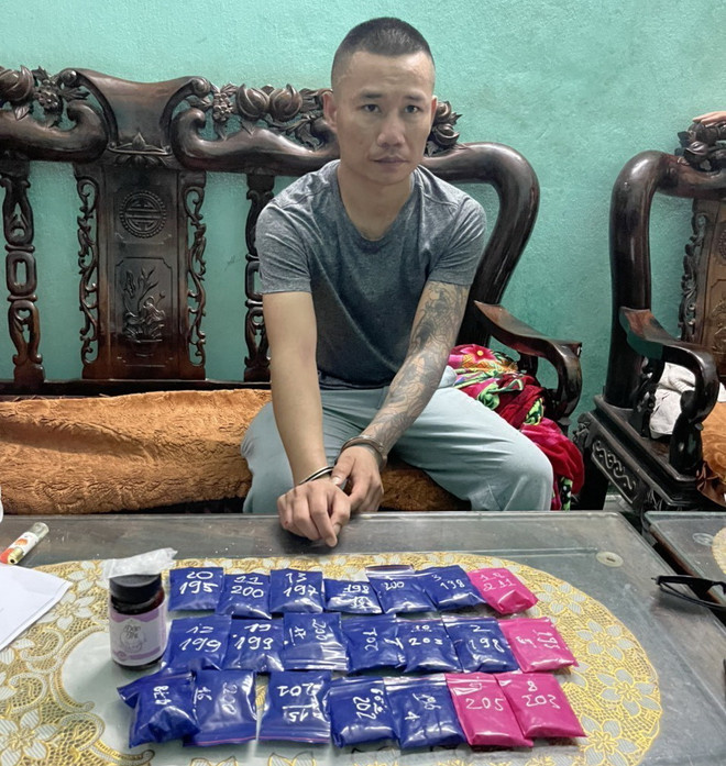 Quảng Bình: Bắt hai đối tượng mua bán hơn 5.700 viên ma túy ảnh 1