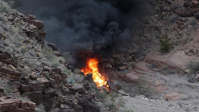 Ba du khách Anh thiệt mạng trong vụ rơi máy bay trực thăng ở Mỹ ảnh 1