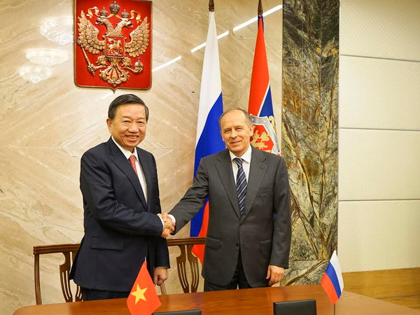 Thượng tướng Tô Lâm hội đàm với các quan chức an ninh Nga ảnh 1