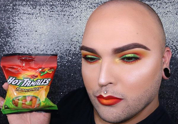 Instagram dậy sóng trước clip chàng trai trang điểm bằng đồ ăn ảnh 3