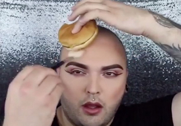 Instagram dậy sóng trước clip chàng trai trang điểm bằng đồ ăn ảnh 7