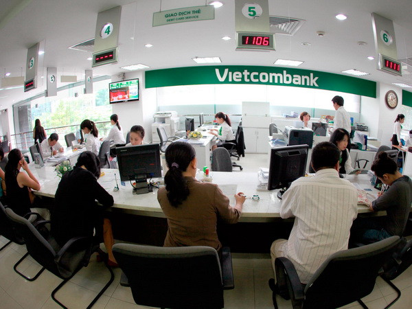 Duy trì ổn định lãi suất ngân hàng đang chịu nhiều áp lực ảnh 1