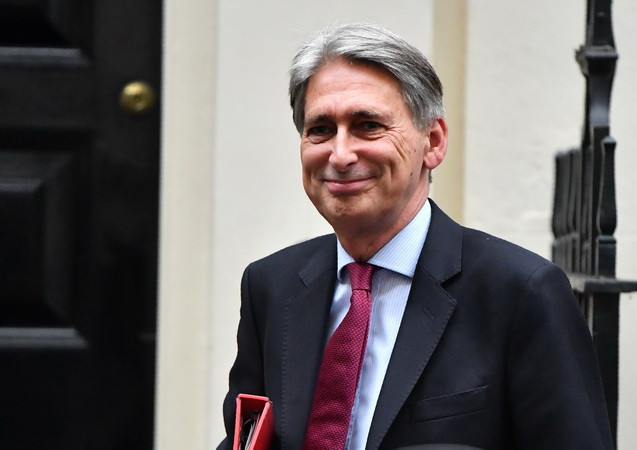 Vấn đề Brexit: Bộ trưởng tài chính Anh trước sức ép bị sa thải ảnh 1