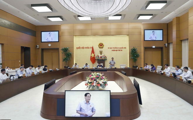 Quang cảnh phiên họp. (Ảnh: Doãn Tấn/TTXVN) Cân nhắc việc Tổng Liên đoàn Lao động là chủ đầu tư nhà ở xã hội ảnh 2
