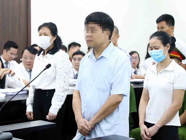 Cựu Chủ tịch UBND Hà Nội Nguyễn Đức Chung hầu tòa trong vụ án thứ tư ảnh 1