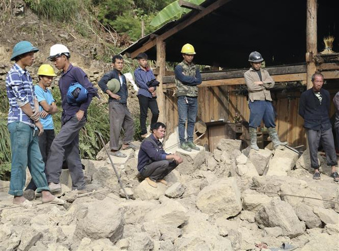 Hà Giang: Sập tường khi dỡ nhà khiến 5 người chết tại chỗ ảnh 1