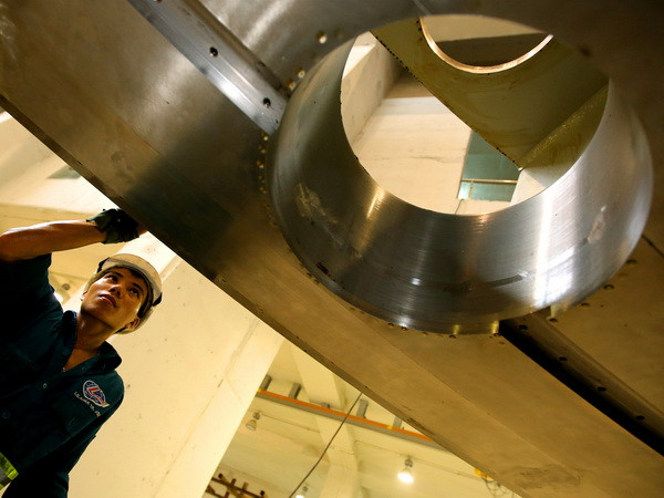 Lắp đặt thành công rotor tổ máy số 3 của thủy điện Lai Châu ảnh 1