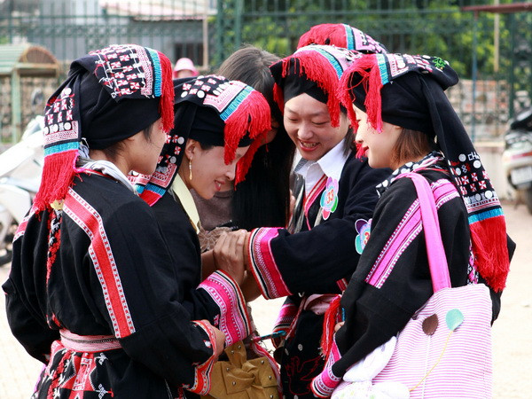 Sơn La mở lớp đào tạo tiếng, chữ viết Dao cho cán bộ cơ sở ảnh 1