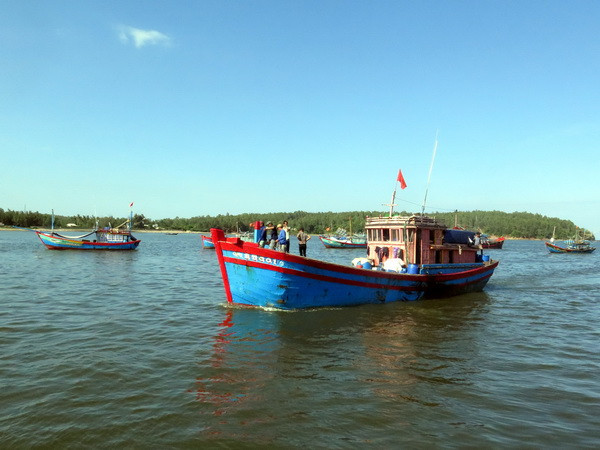 Khẩn trương tìm kiếm 2 thuyền viên mất tích tại Vũng Tàu ảnh 1