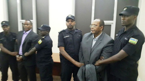 Hai đối tượng Jean-Claude Iyamuremye và Jean-Baptiste Mugimba bị dẫn độ về Rwanda. (Nguồn: therwandan.com) Hà Lan dẫn độ hai nghi phạm tội diệt chủng về Rwanda ảnh 1