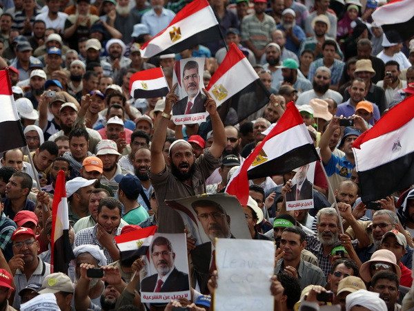 Ai Cập: Phe Hồi giáo phản đối trưng cầu hiến pháp ảnh 1