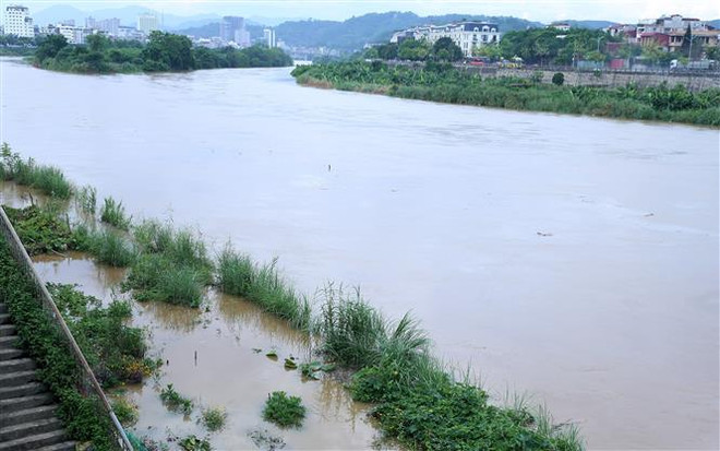 Lào Cai: Lũ đầu mùa về, nhiều thủy điện nhỏ được 'hồi sức tích cực' ảnh 1