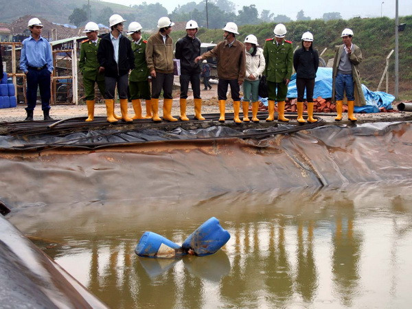 Yêu cầu Công ty Bồng Miêu dừng ngay hoạt động khai thác vàng ảnh 1