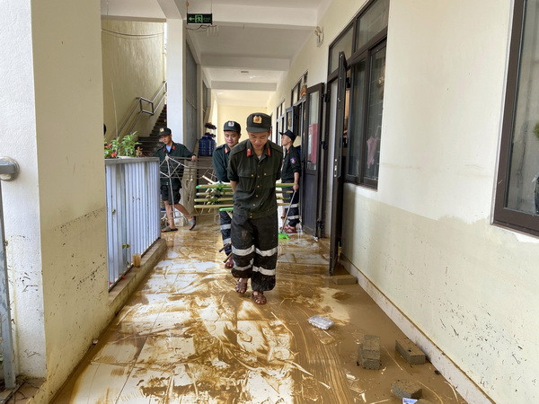 Hà Tĩnh: Khắc phục thiệt hại do lũ, sớm ổn định đời sống nhân dân ảnh 1