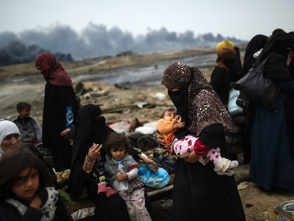 Mosul trong vòng vây lửa đạn, nửa triệu người Iraq cạn kiệt nước sạch ảnh 1