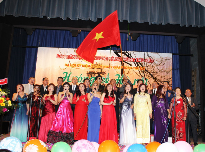 Séc: Đêm nhạc “Hướng về Hà Nội” của những người con Thủ đô ảnh 1