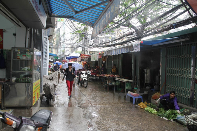 Hà Nội khắc phục sự cố mất điện diện rộng do thời tiết nồm ẩm ảnh 1