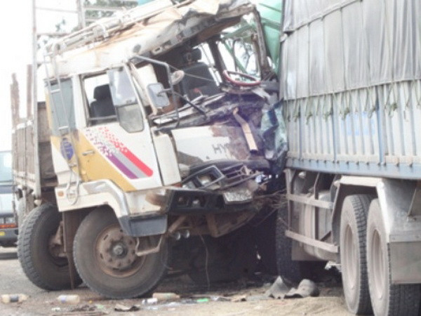 Xác định danh tính nạn nhân vụ hai xe tải đâm nhau tại Đắk Lắk ảnh 1