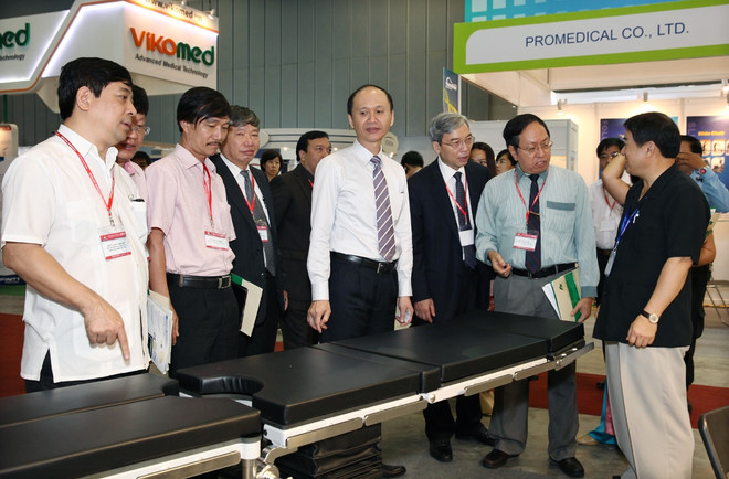 Hơn 350 doanh nghiệp tham gia Triển lãm Y tế Quốc tế Việt Nam 2015 ảnh 2