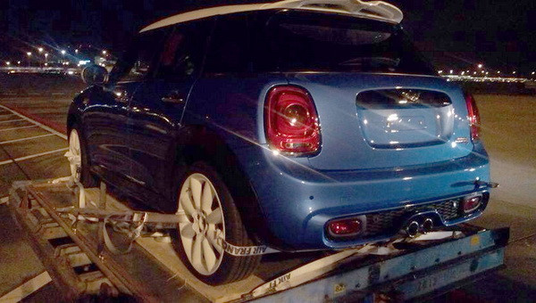 Lộ diện phiên bản năm cửa mẫu Mini hatchback thế hệ mới ảnh 1