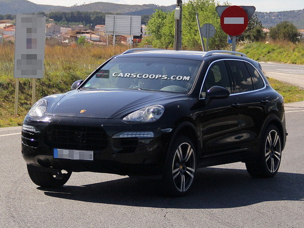 Thông tin mới về Porsche Cayenne cách tân đời 2015 ảnh 1