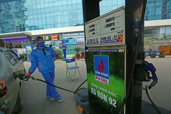 Tiêu thụ E5 RON92 tăng mạnh nhưng người tiêu dùng chưa hết e ngại ảnh 1