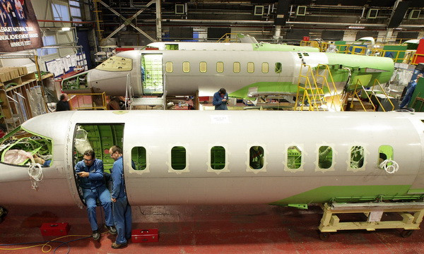 Anh “thất vọng” trước mức thuế gần 220% Mỹ đánh vào Bombardier ảnh 1