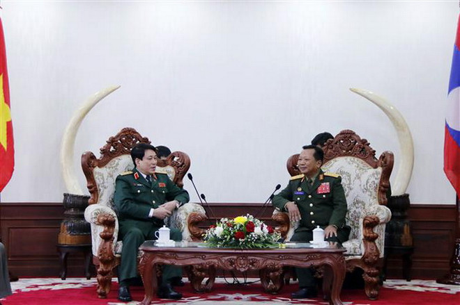 Tổng Bí thư Lào: Tạo điều kiện để phát triển quan hệ Quân đội Lào-Việt ảnh 2