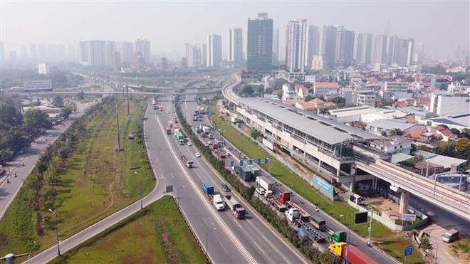Theo Sở Kế hoạch và Đầu tư Thành phố Hồ Chí Minh, tổng giá trị vốn đầu tư nước ngoài trong năm 2022, tính chung cấp mới và vốn đầu tư tăng thêm và góp vốn, mua cổ phần, mua phần vốn góp đạt hơn 3,94 tỷ USD (Ảnh: Trung Tuyến/TTXVN) TP Hồ Chí Minh: Thu hút mạnh mẽ vốn đầu tư trực tiếp nước ngoài ảnh 2