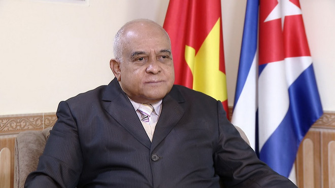Đại sứ Cuba tại Việt Nam Orlando Nicolás Hernández Guillén, trả lời phỏng vấn phóng viên TTXVN nhân dịp năm mới. (Ảnh: TTXVN) 'Việc Việt Nam tham gia Hội đồng Nhân quyền LHQ có ý nghĩa quan trọng' ảnh 1
