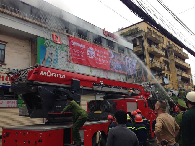 Cháy lớn tại hàng bán thức ăn nhanh thuộc Thanh Xuân Bắc ảnh 2