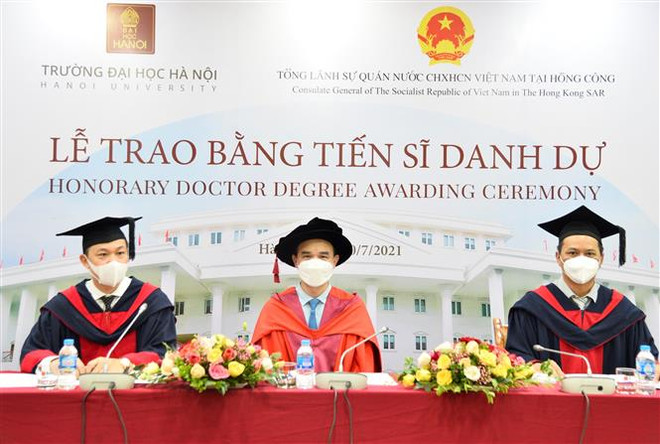 Chủ tịch Tập đoàn Zhang Yang nhận bằng tiến sỹ danh dự của ĐH Hà Nội ảnh 2