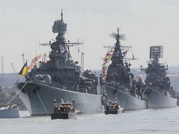 "Các tàu chiến của Ukraine vẫn đang ở căn cứ chính" ảnh 1
