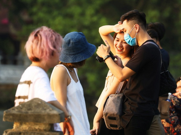 Thông tin về vụ việc phụ nữ người nước ngoài bị tấn công ở Hà Nội ảnh 1