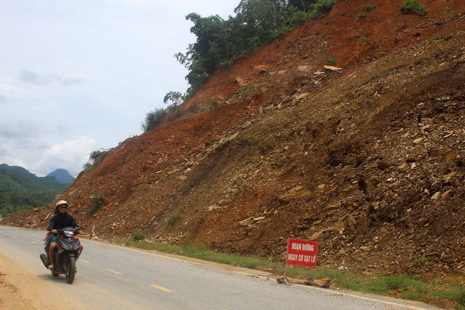 ttxvn_sat lo dat Thanh Hoa.jpg