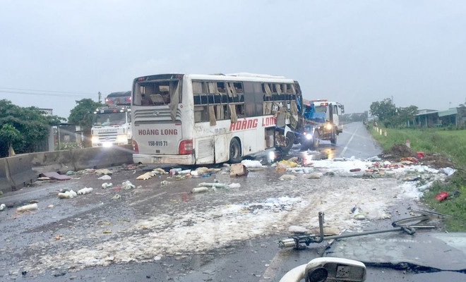 Vụ lật xe giường nằm tại Bình Thuận: Hỗ trợ gia đình có người tử vong ảnh 1