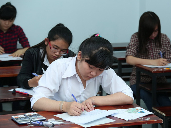 "Việc tổ chức một kỳ thi quốc gia nên được thực hiện từ 2015" ảnh 1