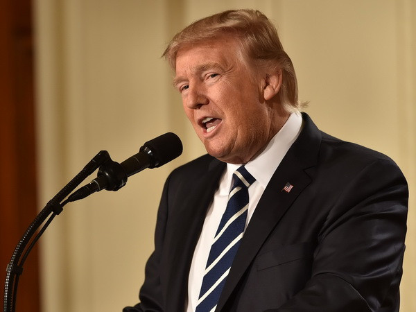 Lệnh cấm nhập cư của ​ông Trump trước những "điều ra tiếng vào" ảnh 1