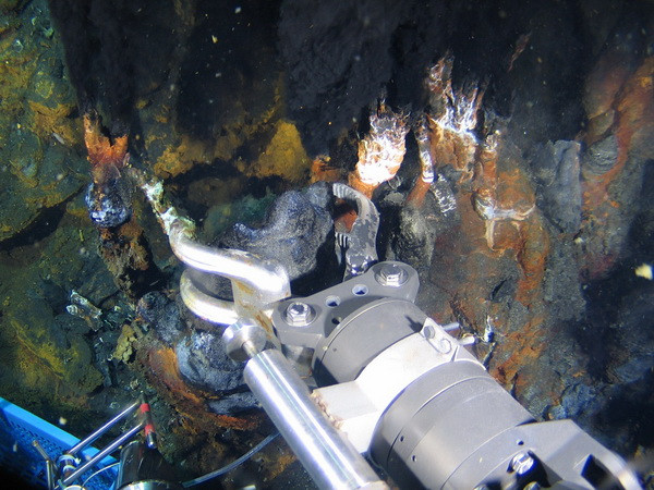 Trung Quốc lại điều "quái thú lặn sâu" Giao Long ra biển ảnh 1