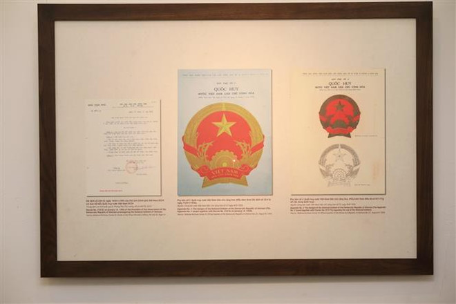 Hành trình sáng tạo Quốc huy Việt Nam của họa sỹ Bùi Trang Chước ảnh 1