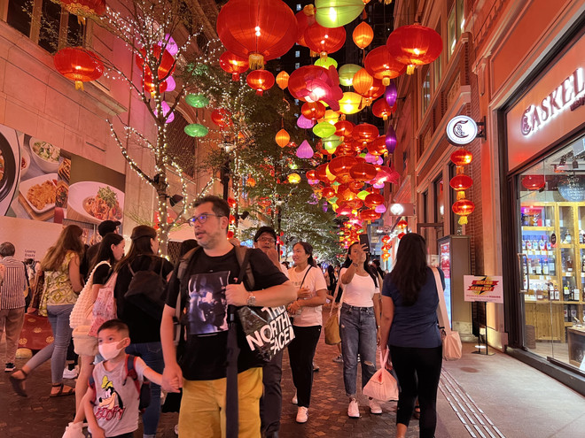 Hong Kong rực rỡ trong sắc màu đèn lồng dịp Tết Trung Thu ảnh 5