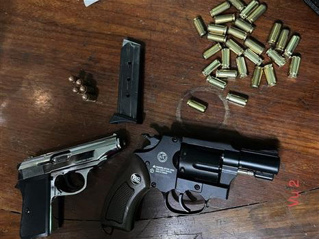 Liên tiếp bắt giữ các đối tượng mua bán, tàng trữ vũ khí ảnh 1