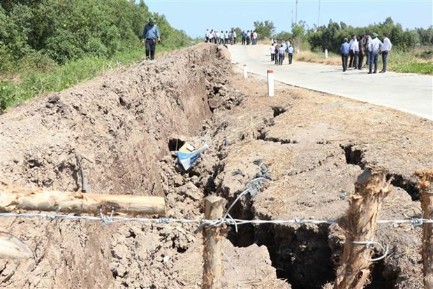 Cà Mau chấn chỉnh việc quản lý dự án nâng cấp đê biển Tây ảnh 1