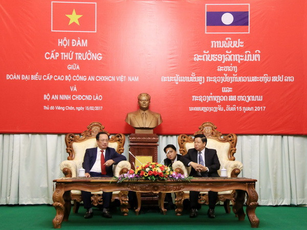 Bộ Công an Việt Nam và Bộ Công an Lào tăng cường hợp tác ảnh 1