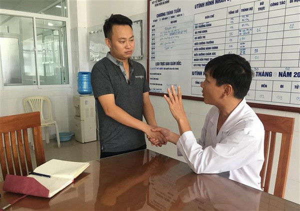 Vụ gia đình gặp nạn khi đi du lịch Đà Nẵng: Người chồng được xuất viện ảnh 1