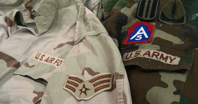Bắt giữ lô quân trang, quân phục Mỹ vận chuyển trên máy bay ảnh 1