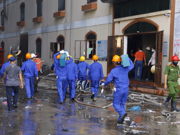 Kết thúc chữa cháy tại Cần Thơ, cứu hàng trăm tấn hàng hóa ảnh 1