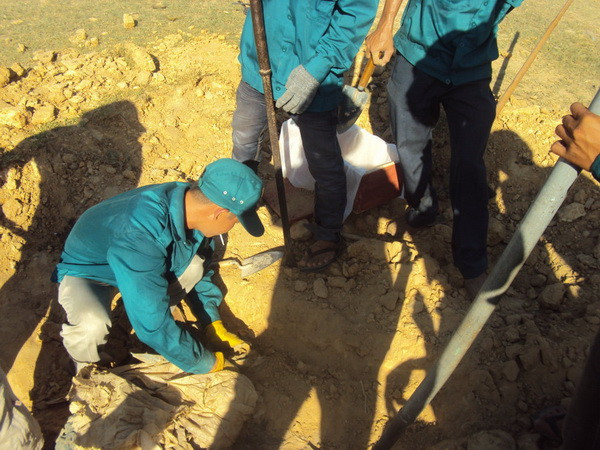 Kon Tum phát hiện hài cốt liệt sỹ trong lúc đào móng xây nhà ảnh 1